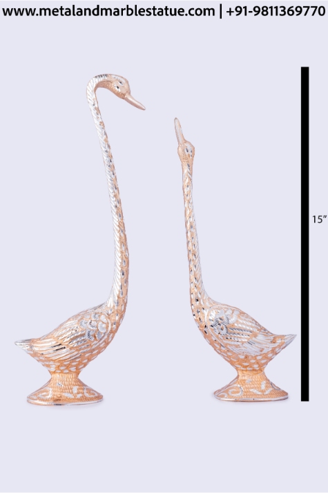 Swan Statue 15"
